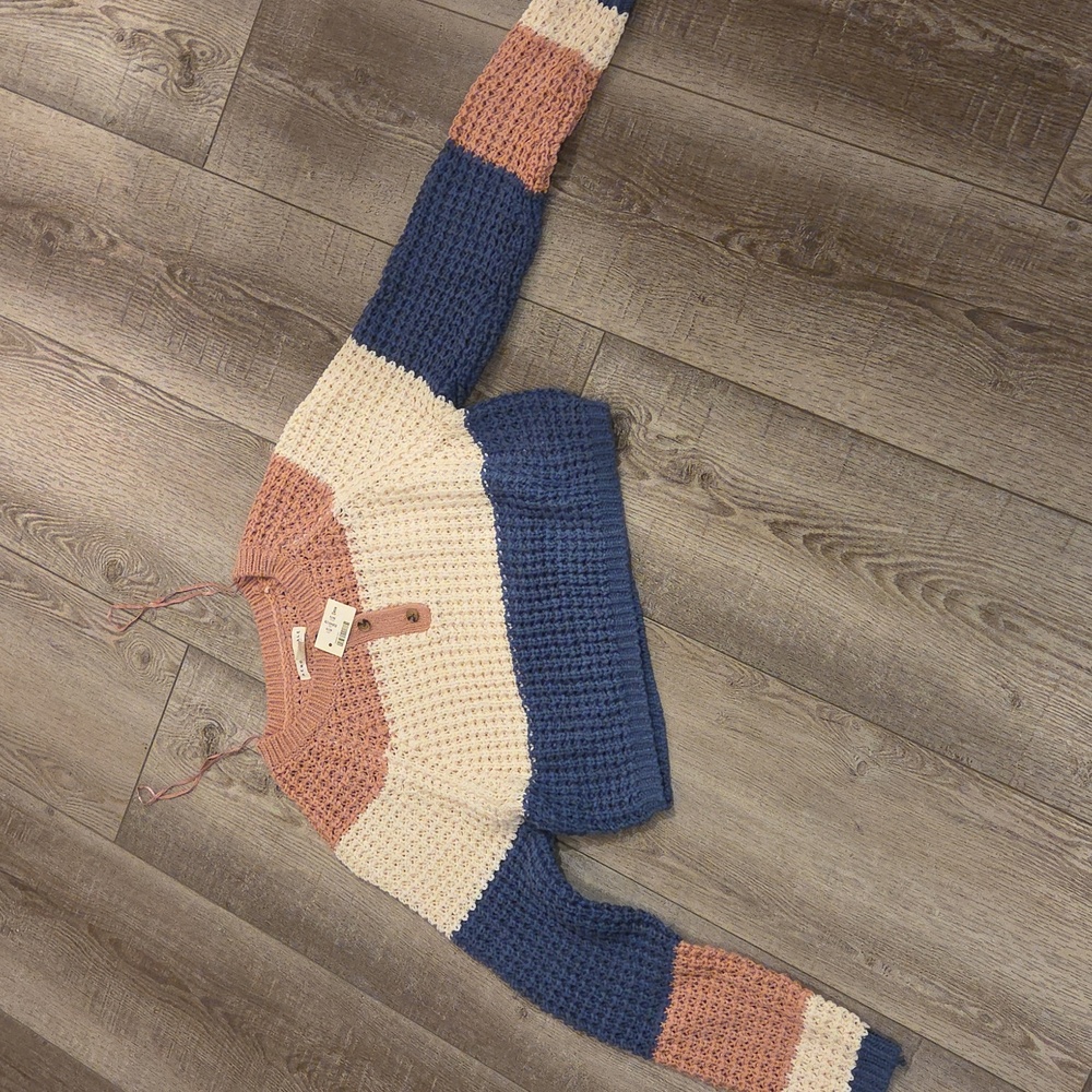 Aeropostale Pink and Cream Knit sweater